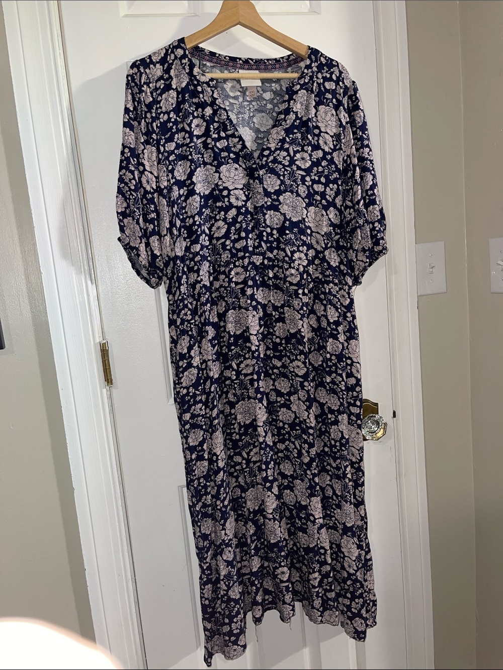 Knox Rose Navy and Cream Floral Maxi Dress
